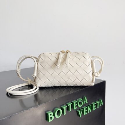 BOTTEGA VENETA Intrecciato Concert Pouch