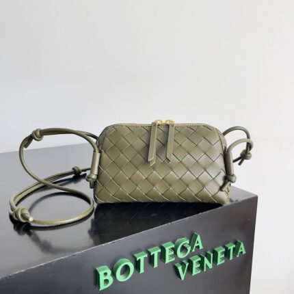 BOTTEGA VENETA Intrecciato Concert Pouch