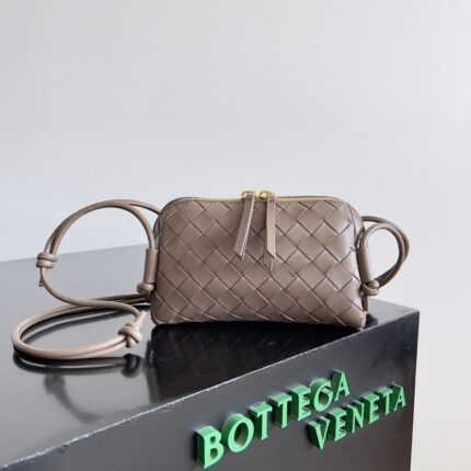 BOTTEGA VENETA Intrecciato Concert Pouch