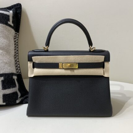 Hermès Kelly 28 Togo Leather