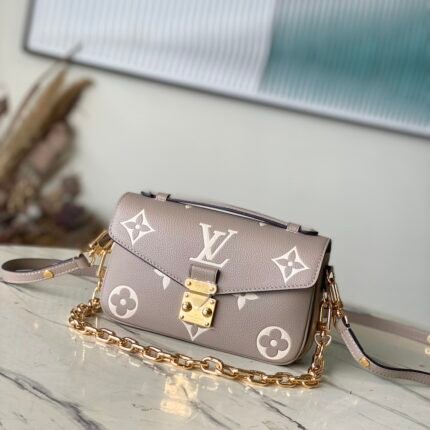LV Pochette Métis East West Bag
