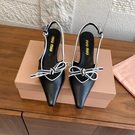 miu miu Pointed bow high-heeled sandals