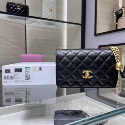 Chanel 24p Heart Adjustable Wallet on Chain