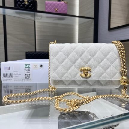 Chanel 24p Heart Adjustable Wallet on Chain