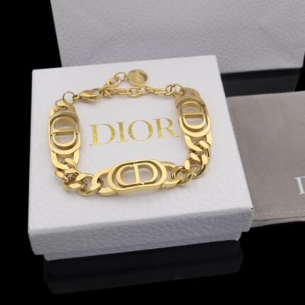 Dior necklace