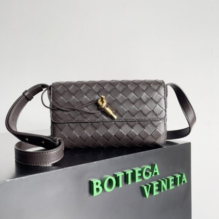 BOTTEGA VENETA Mini andiamo Bag